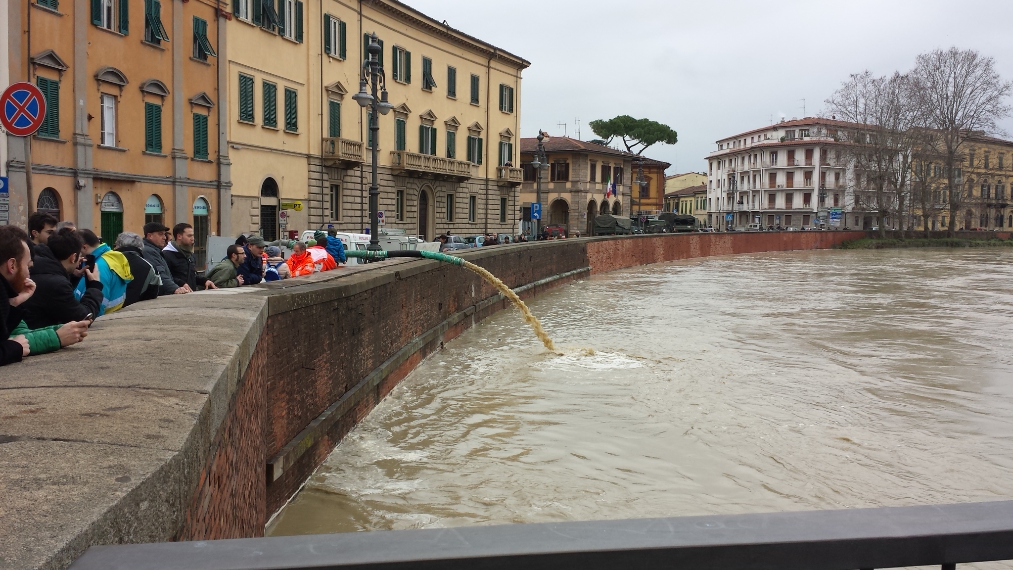 Piena dell`Arno a caso